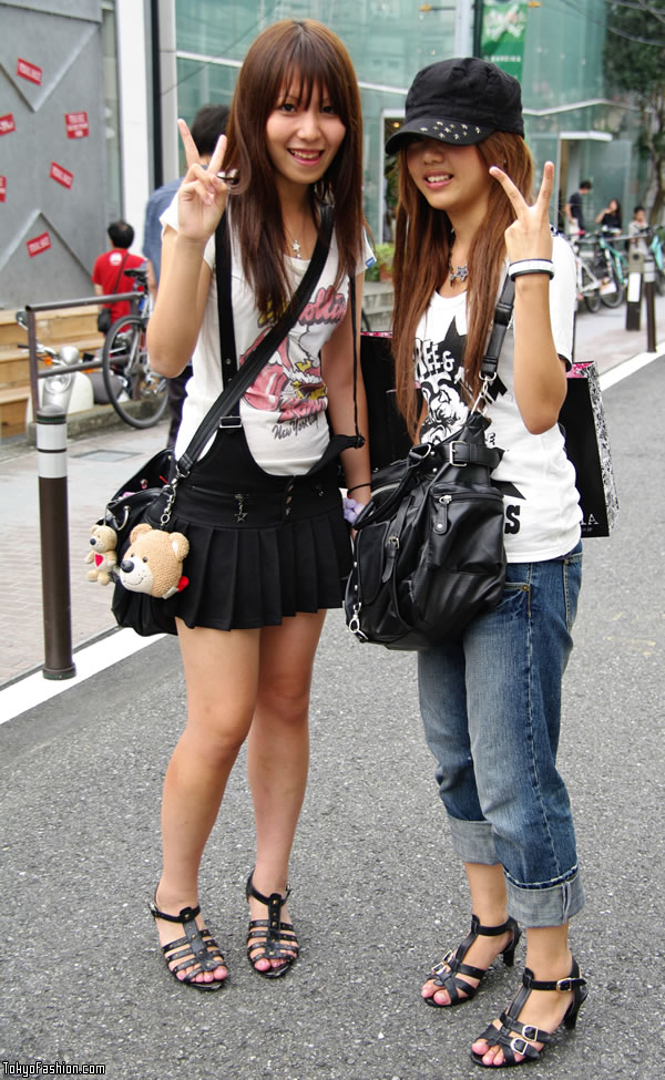 Suspender Skirt Girls in Harajuku