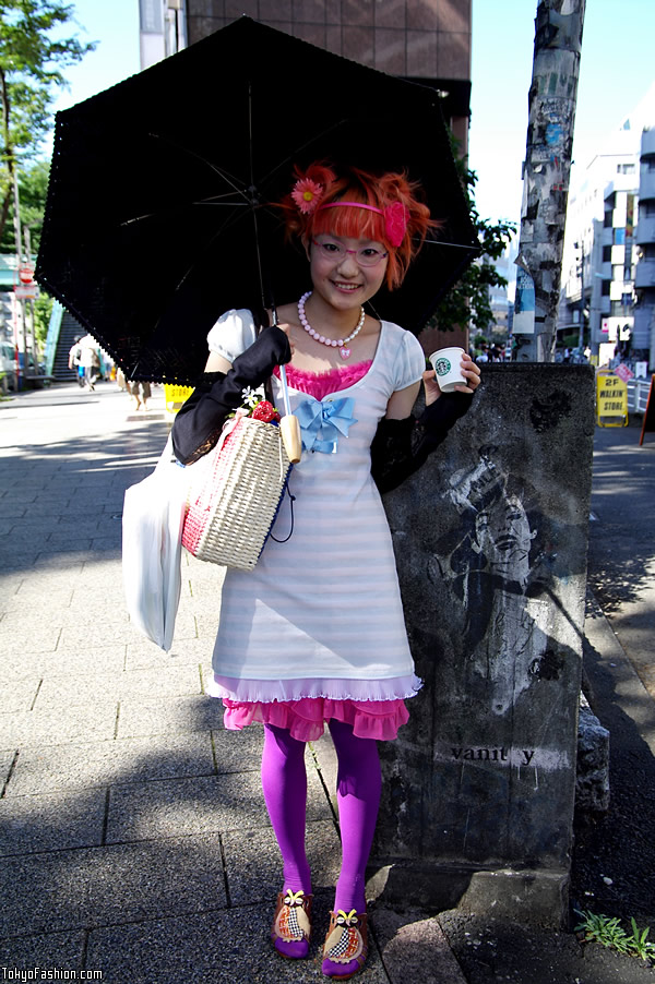 Pretty in Pink Striped Tights & Short Hair in Harajuku – Tokyo Fashion