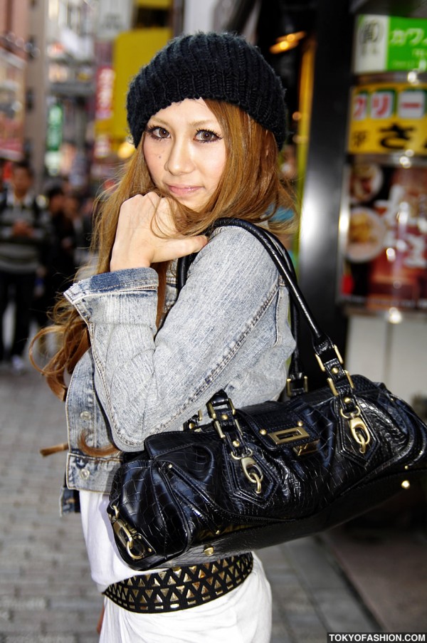 Blonde Shibuya Girl in Beret