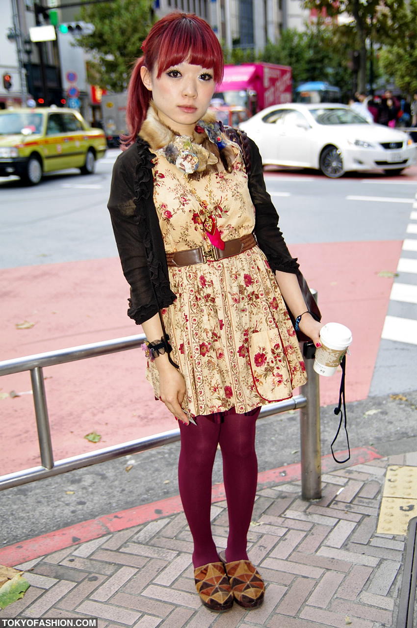http://tokyofashion.com/wp-content/uploads/2009/11/Beautiful-Red-Hair-Shibuya-10-2009-001.jpg