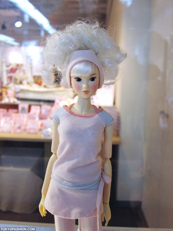 Japanese Momoko Doll Cool Hair