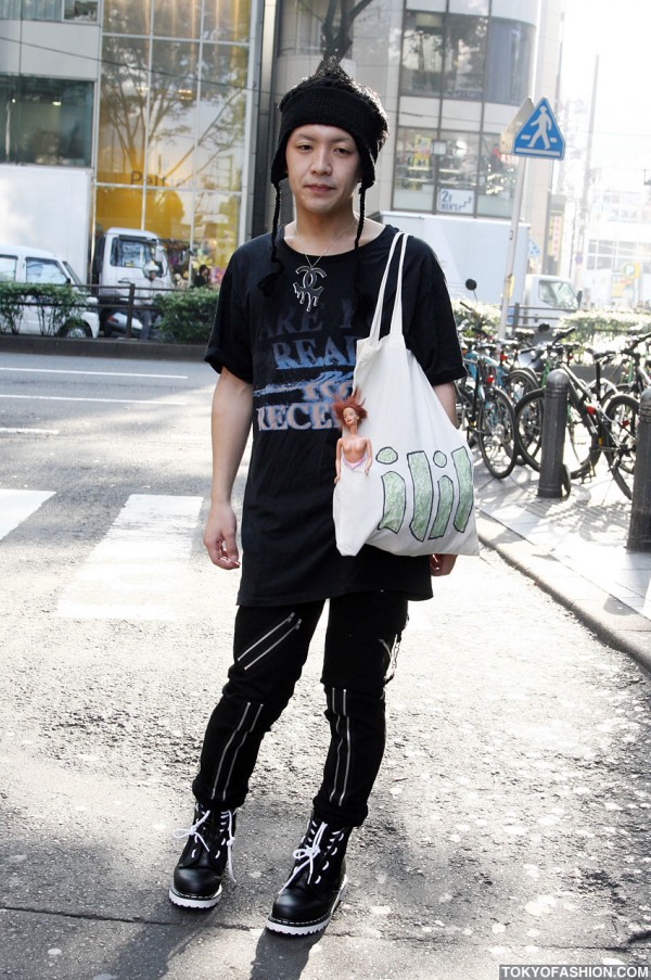 Dripping Chanel Necklace & ILIL Bag in Harajuku