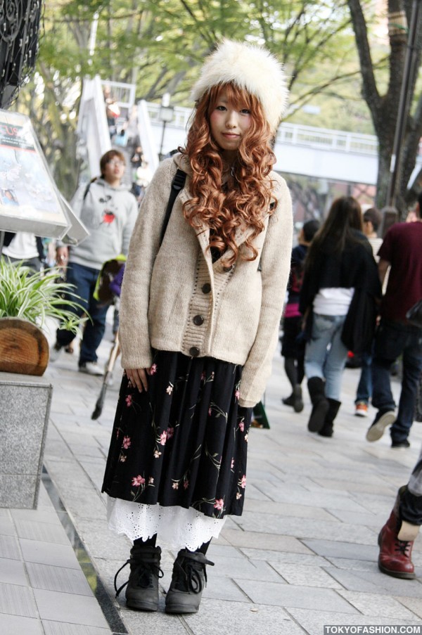 Oversized Cardigan & Pretty Red Hair in Harajuku