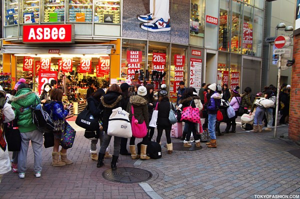 Long Line for ANAP in Shibuya