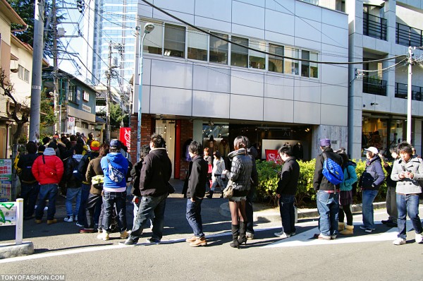 Long Line of Shoppers on Cat Street