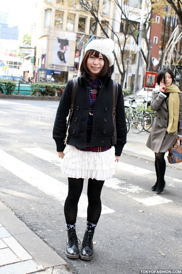 Japanese Girl in ValenTine’s High Skirt in Harajuku