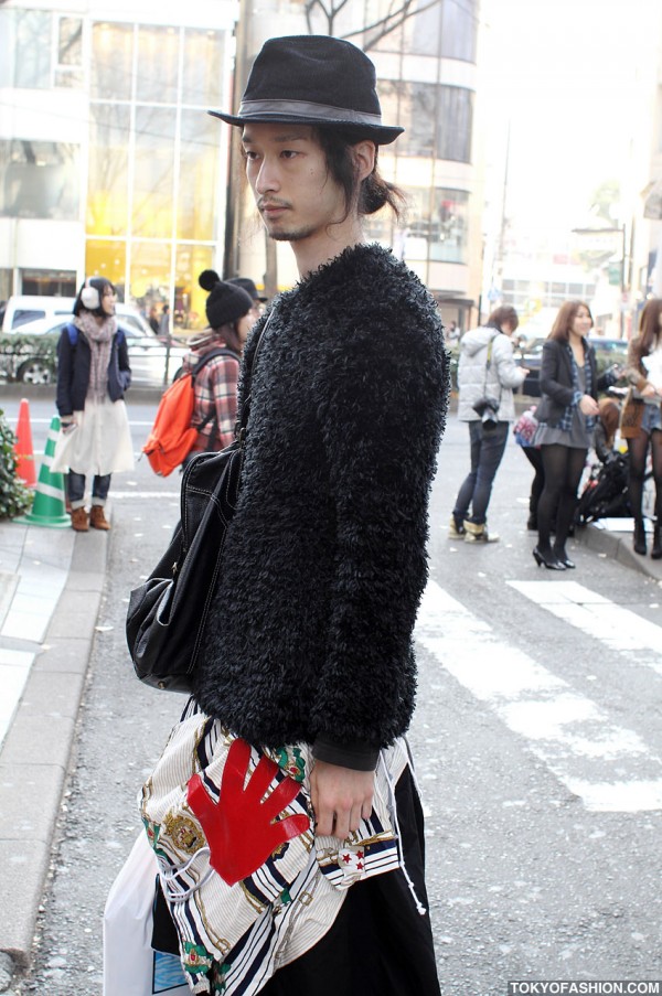 Black Hat Fashion in Harajuku