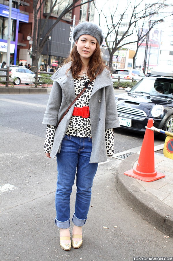 Japanese Girl w/ Beret & Ferragamo Bag in Harajuku