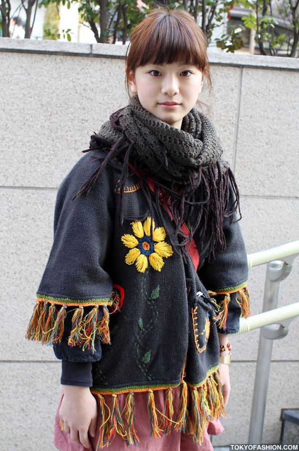 Knit Flower Sweater in Tokyo