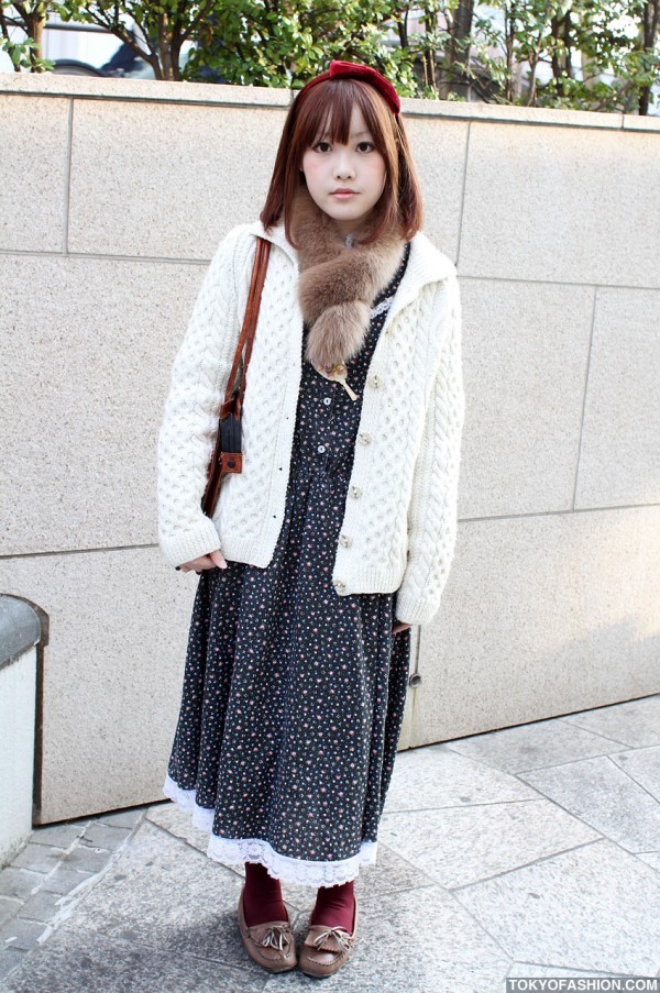 Vintage Purse & Knit Sweater Girl in Harajuku
