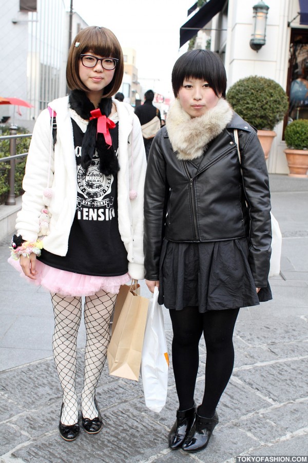 Japanese Girls in Neck Warmers & Skirts in Harajuku