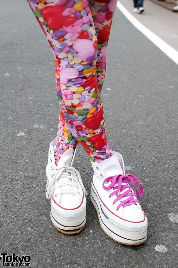 Print leggings and Nadia platform hightops