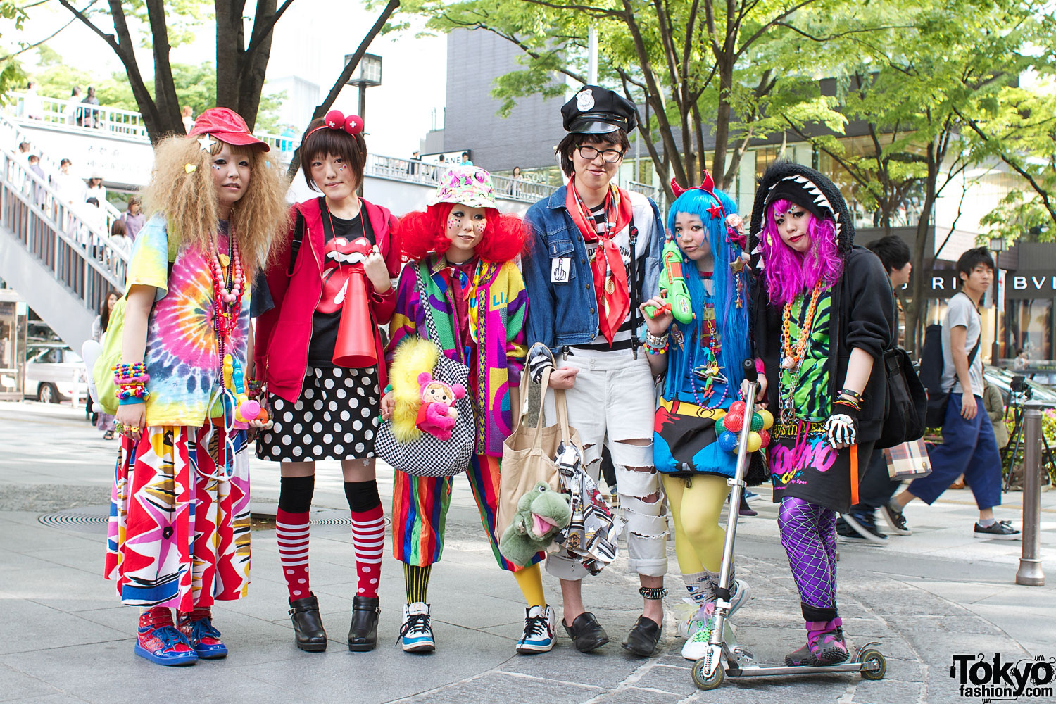 Download this Super Cute And Colorful Harajuku Street Fashion picture