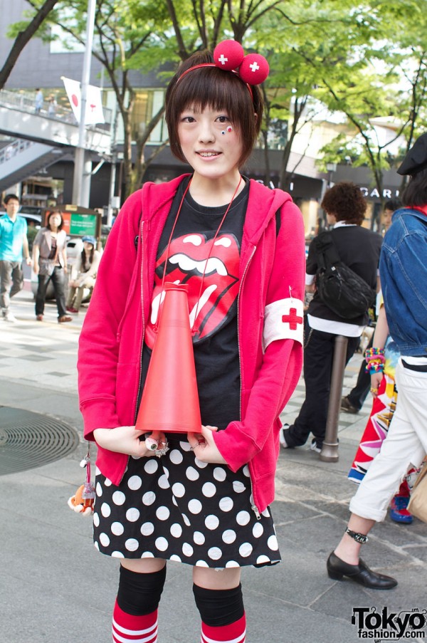 Harajuku Girl vs. Rolling Stones