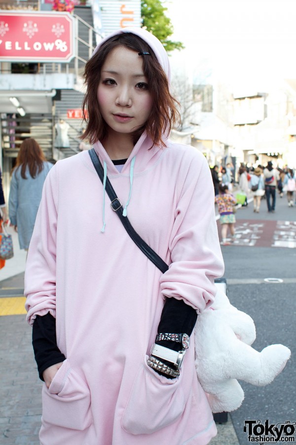 Long Nile Perch hoodie & Vivienne Westwood bracelet