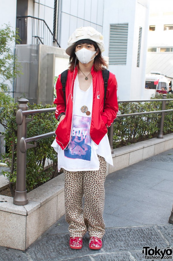 Japanese guy with face mask, Boy t-shirt & Marlboro jacket