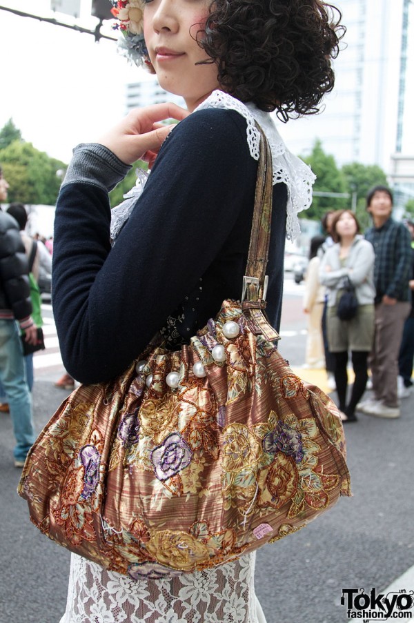 Embellished vintage handbag from Meno