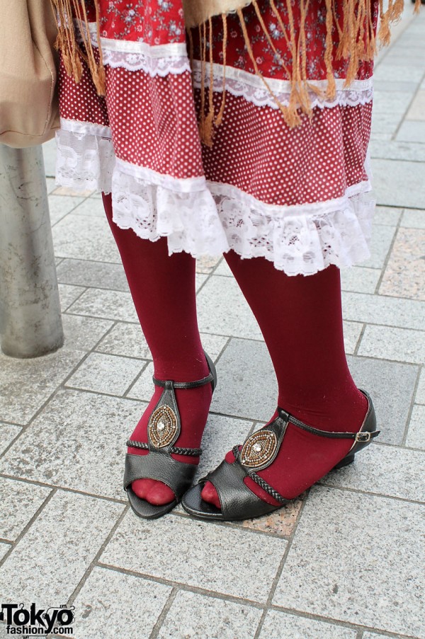 Lace trimmed Grimoire dress & black sandals