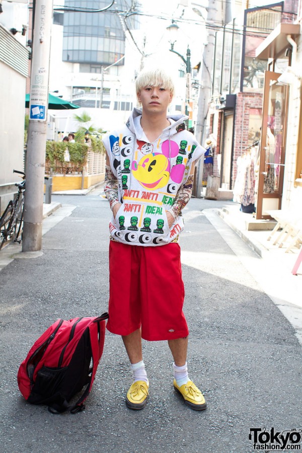 Japanese Fashionista in Sleeveless Print Hoodie