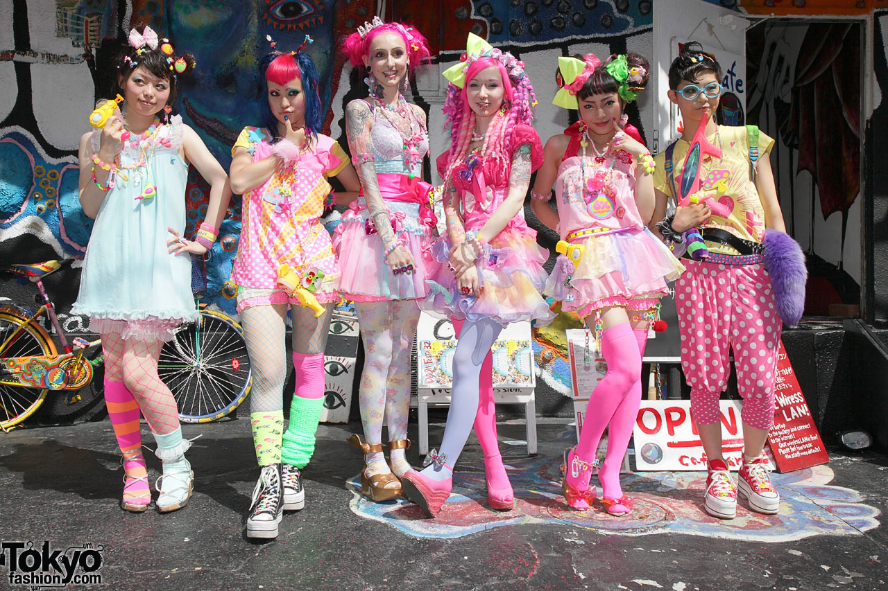 Download this Dokidoki World Tour Harajuku Kawaii Experience picture