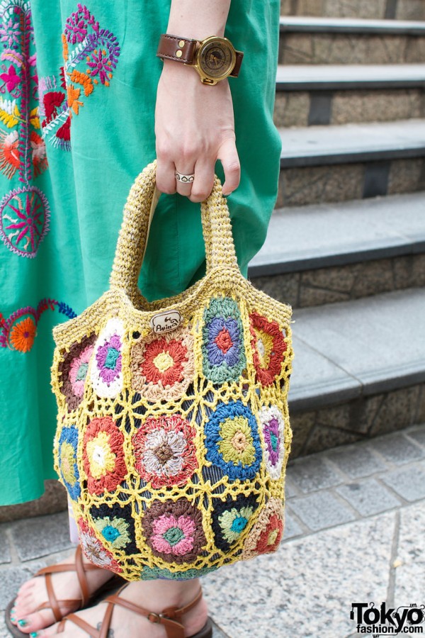 Crochet granny square bag from Cayhane