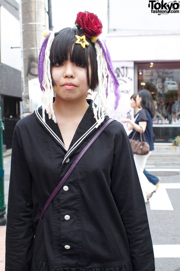 Rose & yarn hair decoration