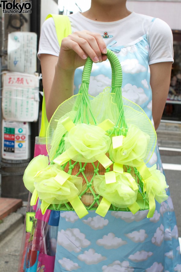 Net bag with yellow chiffon roses