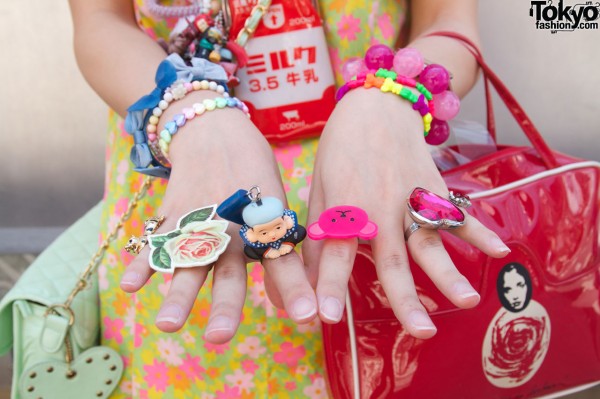 6%DokiDoki rings and bracelets