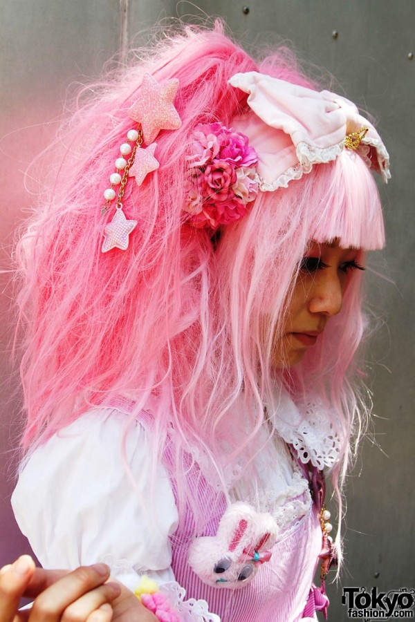 6%DokiDoki hair ornaments & pink wig