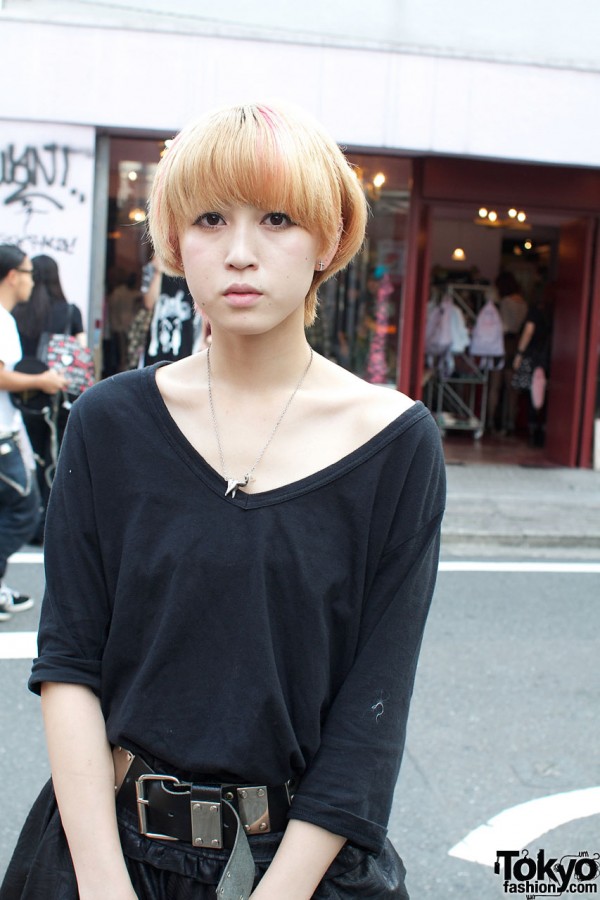 Resale v-neck knit shirt