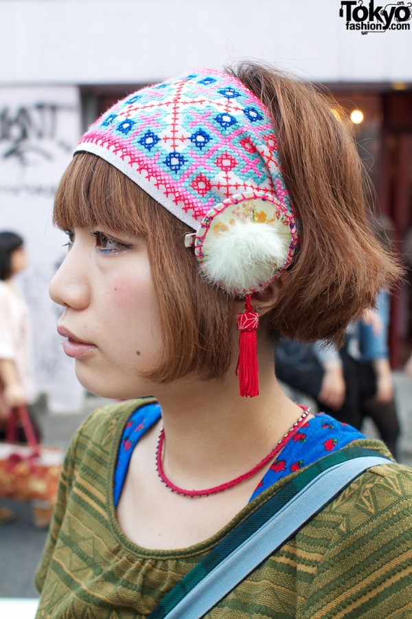 Cross-stitch headband from Momo