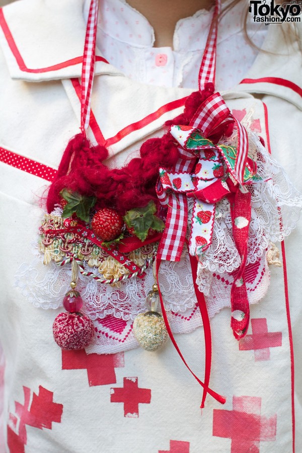 Ribbons, lace & yarn