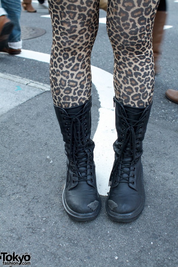 Cheetah stockings & lace-up boots