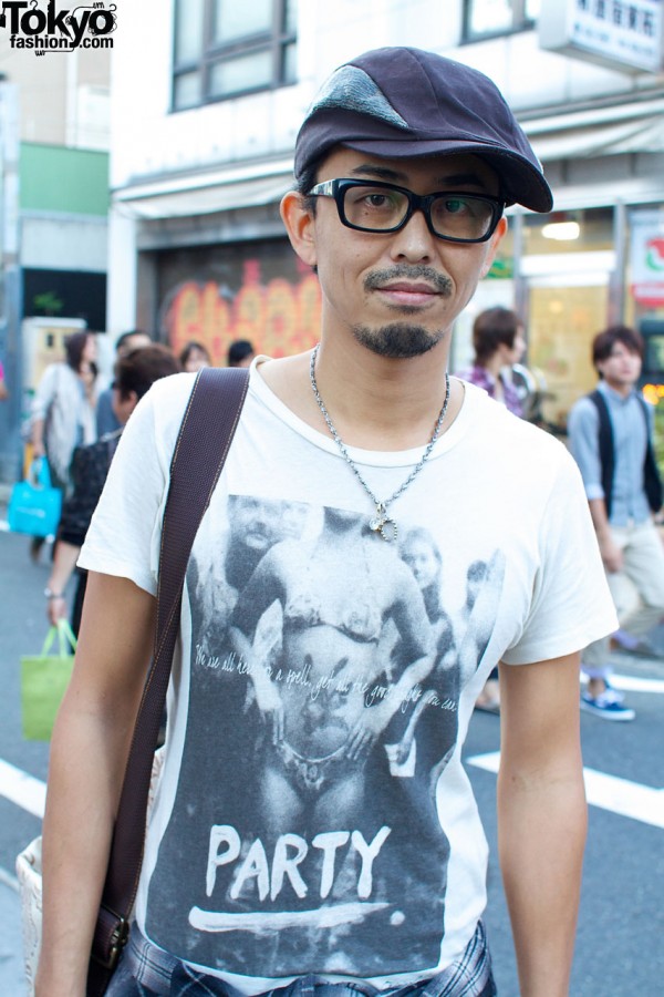 Glasses, hat, goatee and Original View shirt