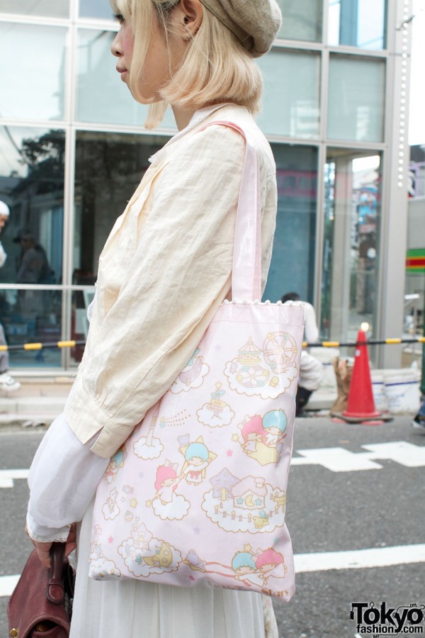 Tote with cartoon print