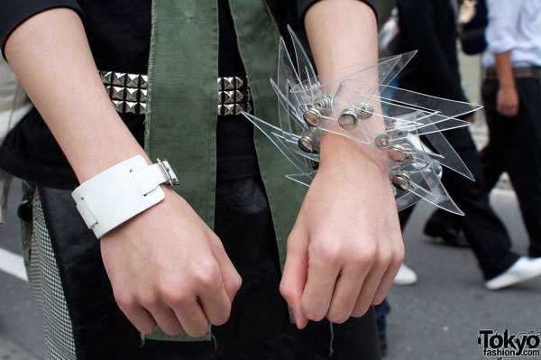 Leather wristband & plastic spiked bracelet