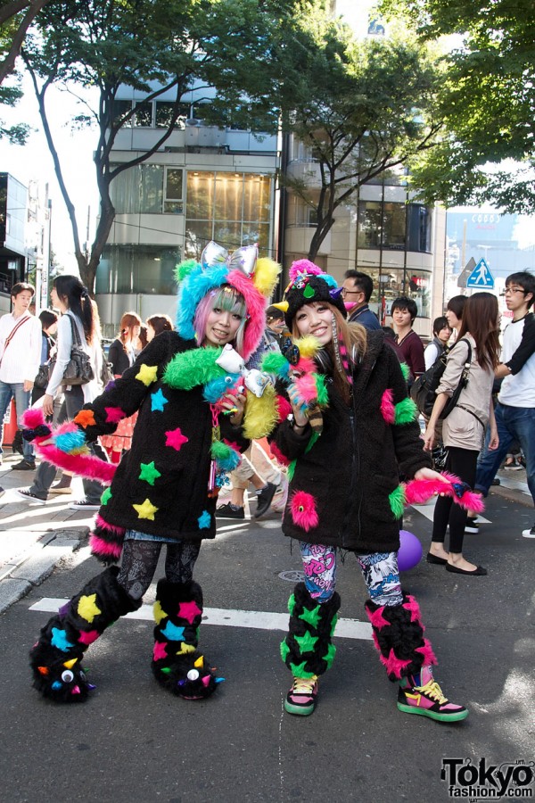 Cute Omocha Party Girls in Harajuku