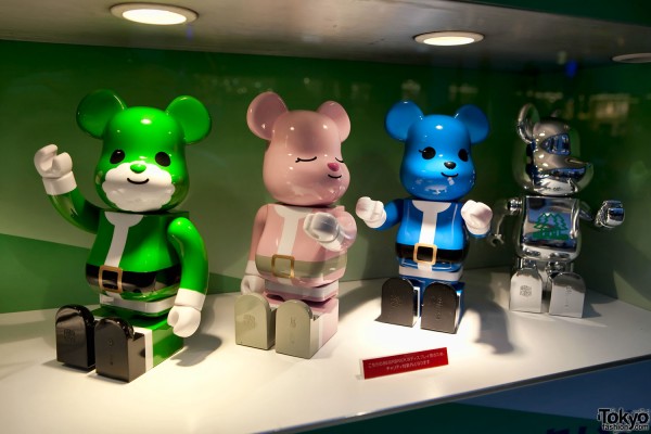 Isetan Christmas Bearbricks