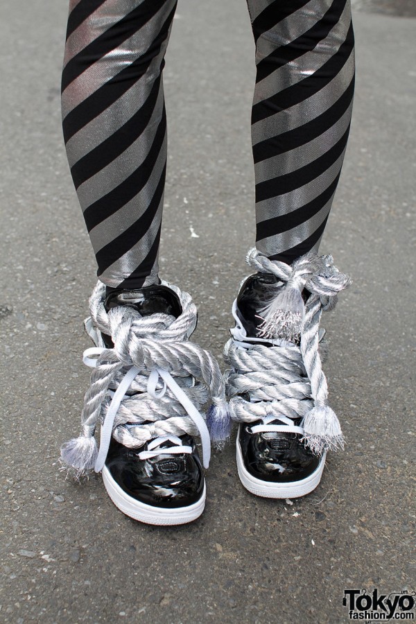Striped leggings & Monomania shoes with rope