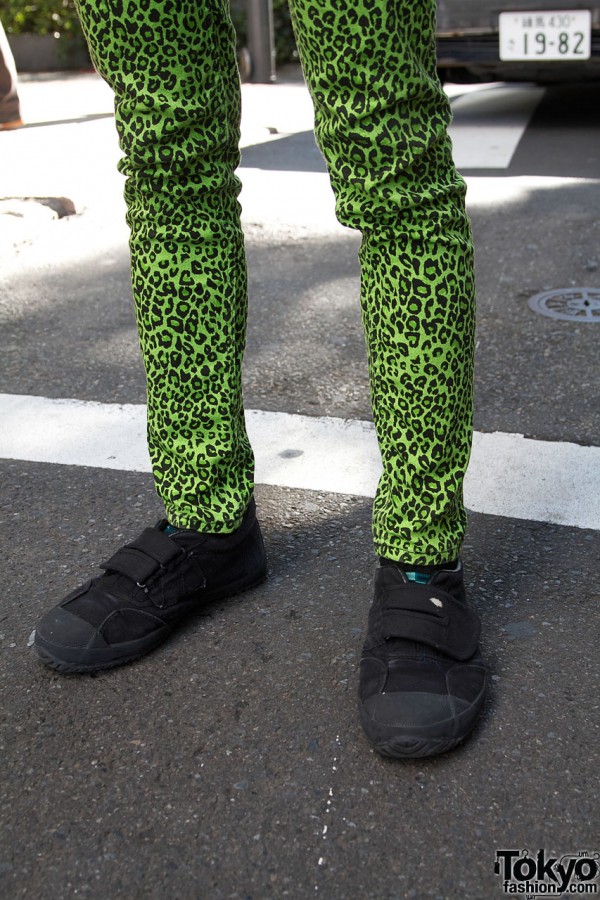 Green cheetah print leggings