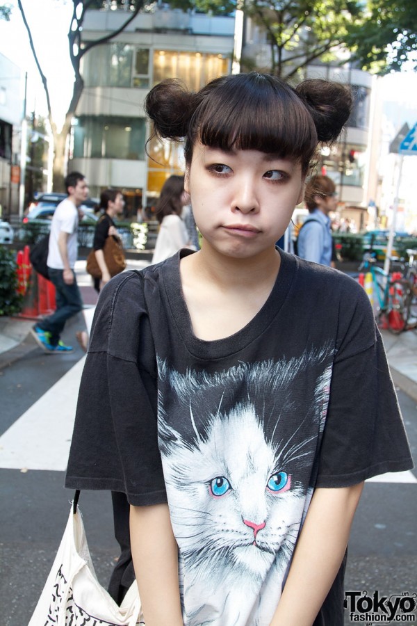 Spank! kitty shirt & odango buns