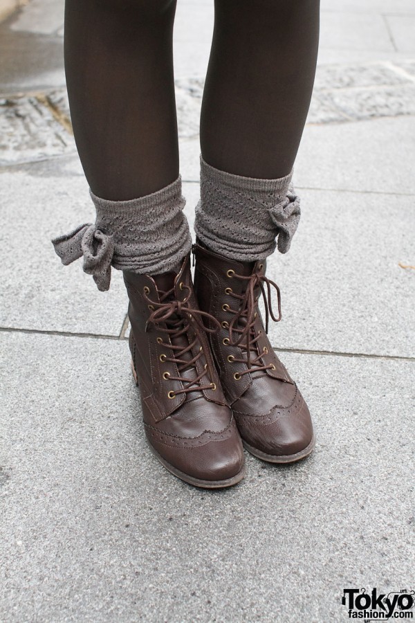 Lace-up boots & socks with bows