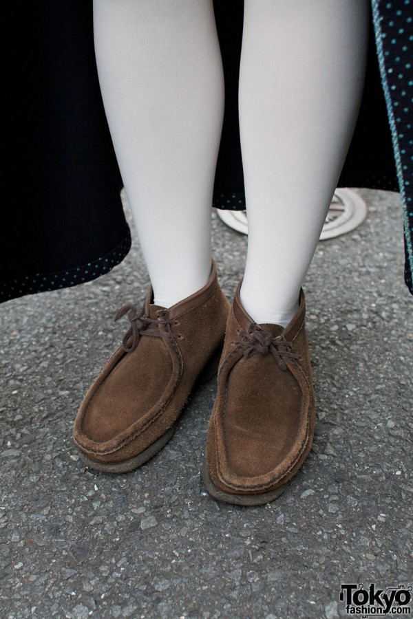 White tights & desert boots