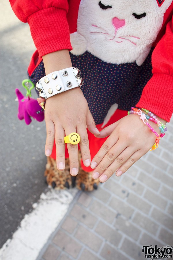 Happy face ring