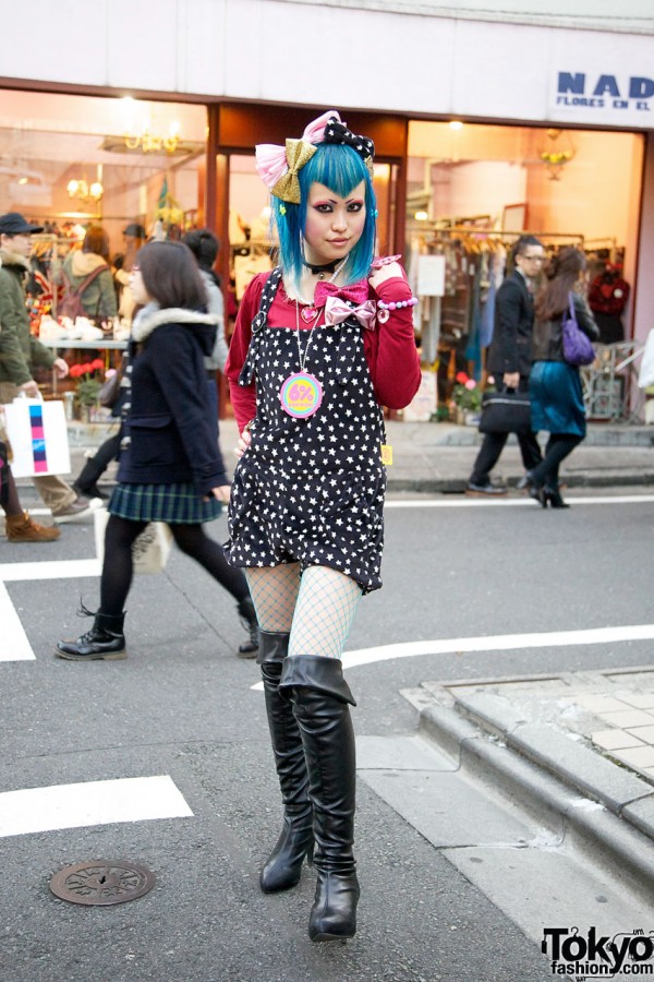 Blue-Haired 6%DokiDoki Shop Girl Vani