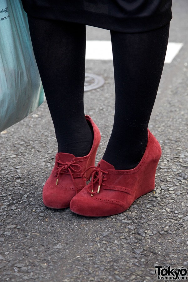 Black tights & red suede Melissa wedges