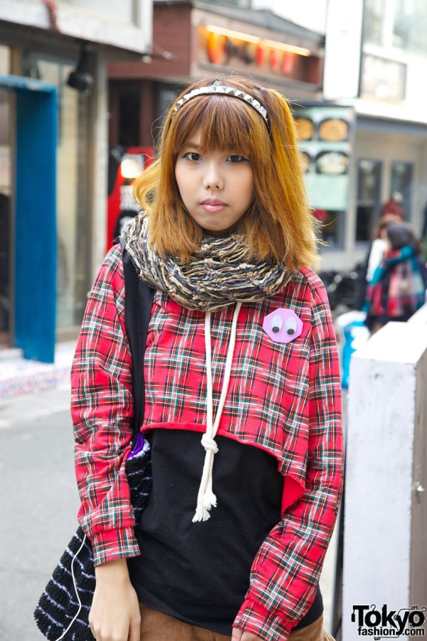 Crochet scarf & cropped plaid top