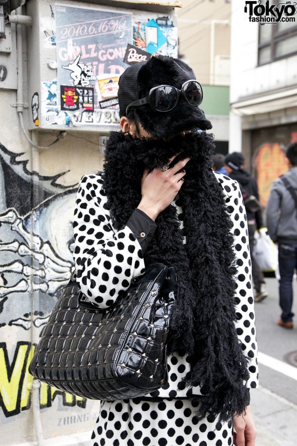 Black furry hat & scarf