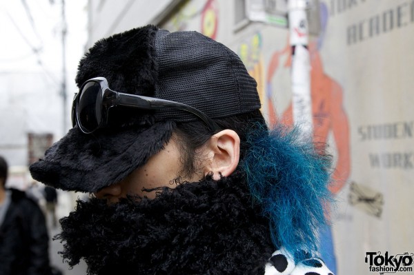 Fur cap, glasses & blue fuzz