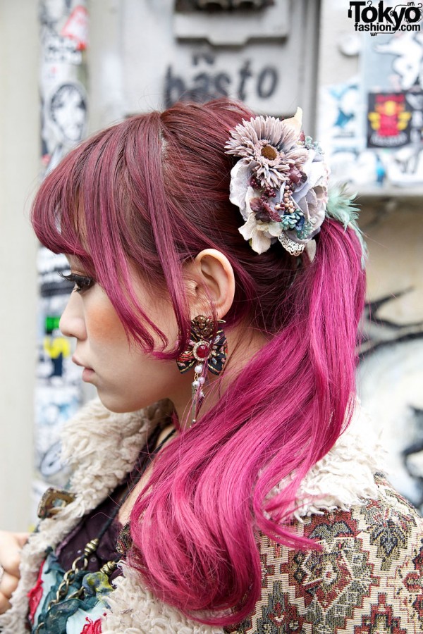 Vintage-inspired earring & hair decoration